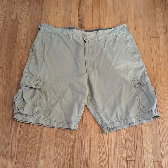 Levi's Light Tan Cargo Shorts for Men - Picture 1 of 5